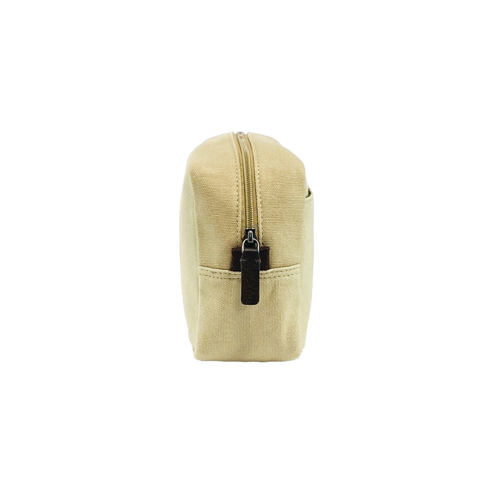 K0014GB | Canvas/Vera full-grain leather beauty case, foxed. Rope/Brown head color. Side handle. Zipper closure. Dimensions: 24 x 15 x 9 cm. Packaging: Tnt bag.