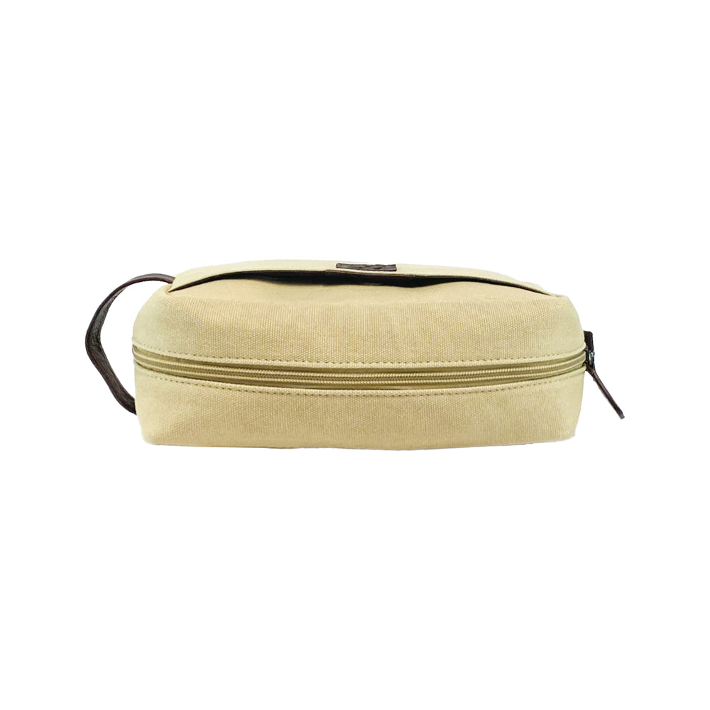 K0014GB | Canvas/Vera full-grain leather beauty case, foxed. Rope/Brown head color. Side handle. Zipper closure. Dimensions: 24 x 15 x 9 cm. Packaging: Tnt bag.